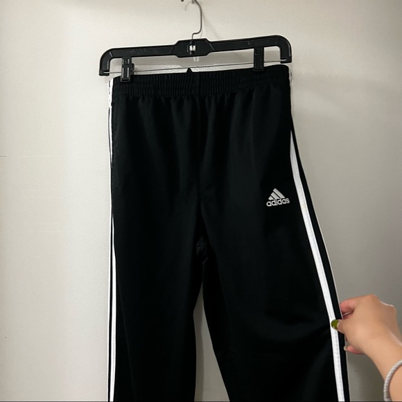 YOUTH adidas soccer joggers - Picture 1 of 4